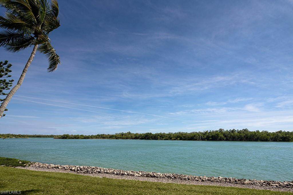 860 Admiralty Parade - Photo 1