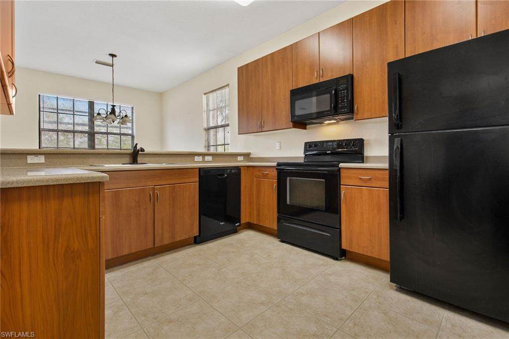 7560 Bristol Cir - Photo 1