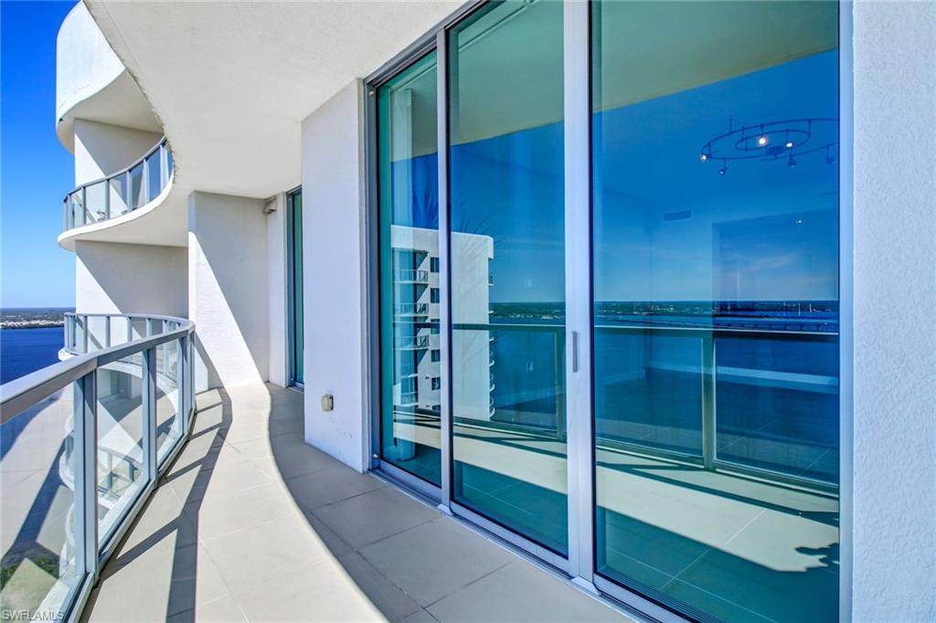 3000 Oasis Grand Blvd - Photo 1