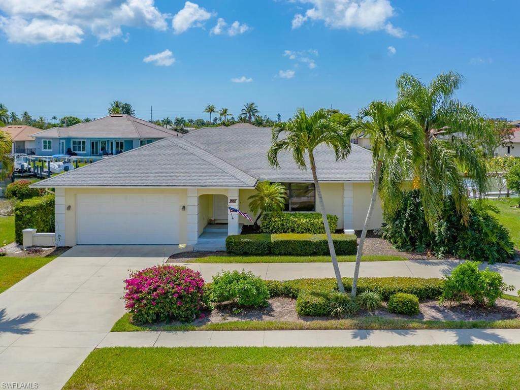 942 Barfield Dr - Photo 1
