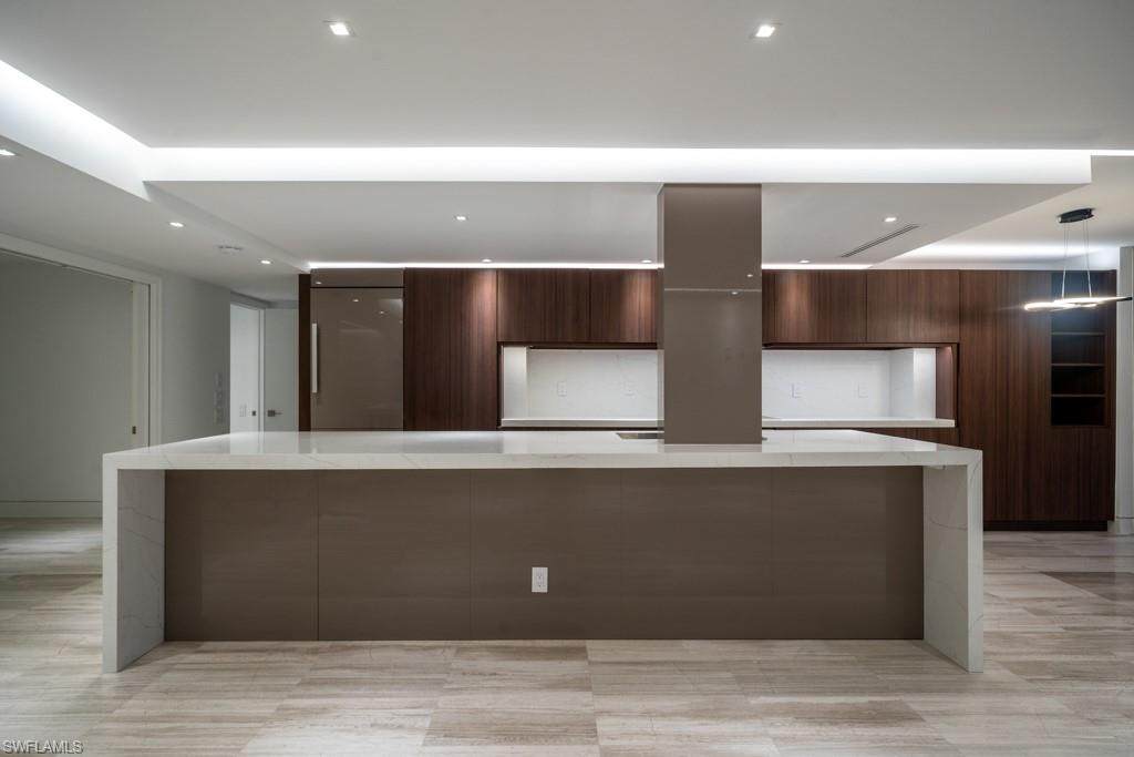 4401 Gulf Shore Blvd - Photo 1