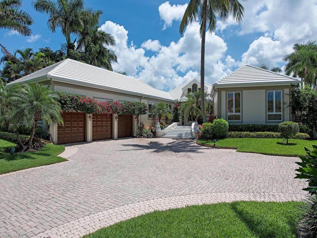 925 Spyglass Ln - Photo 1