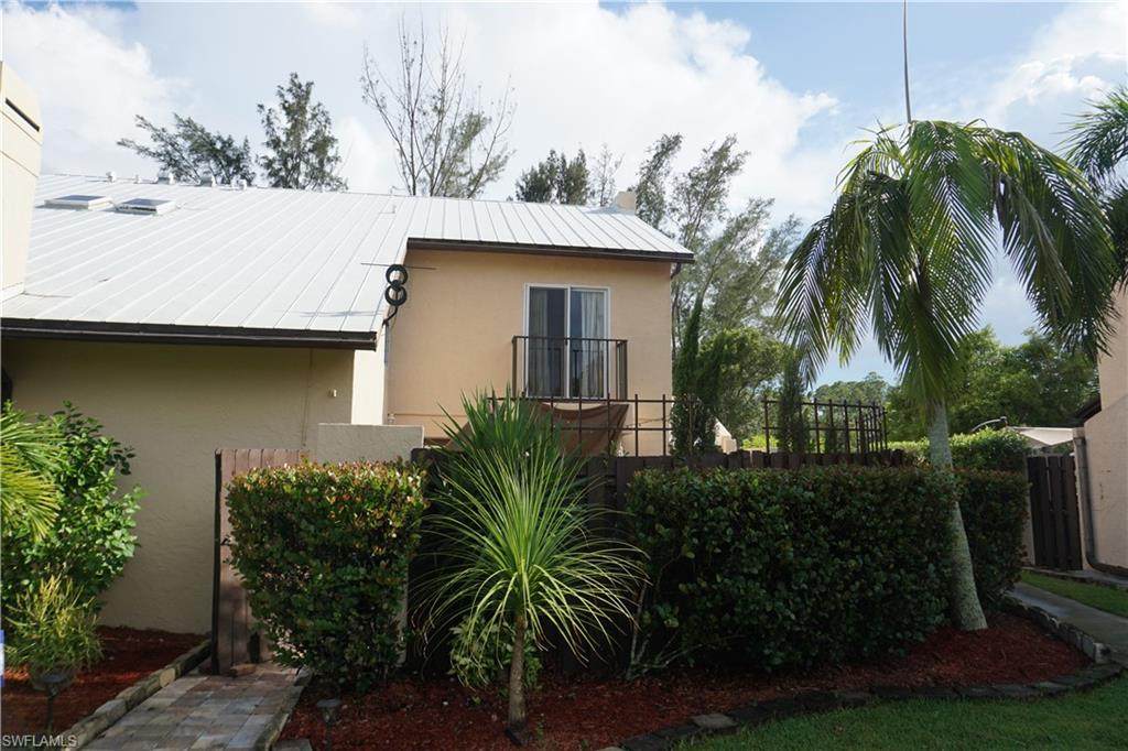 6272 Westshore Dr - Photo 1
