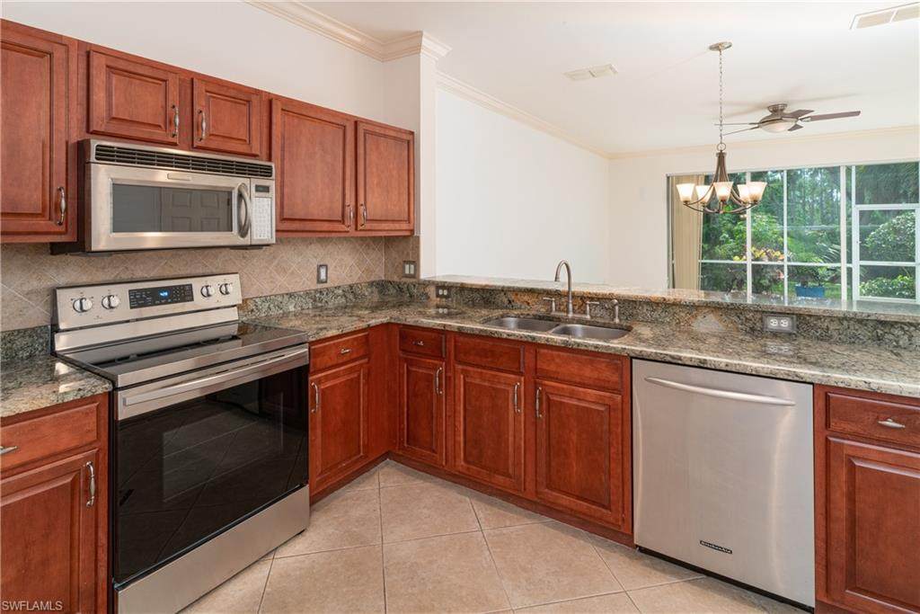 1285 Oxford Ln - Photo 1