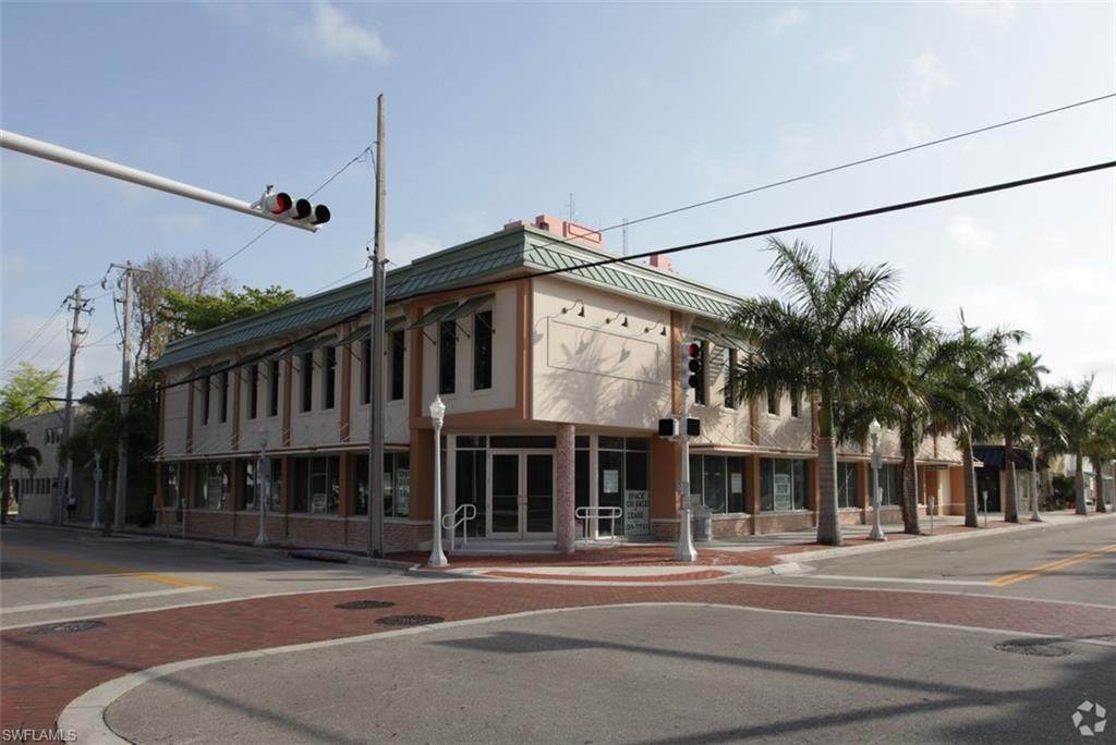 2401 1st St - Photo 1