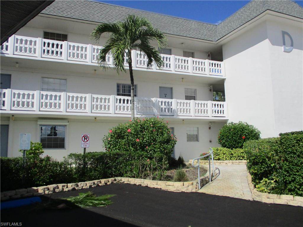 315 Saint Andrews Blvd - Photo 1