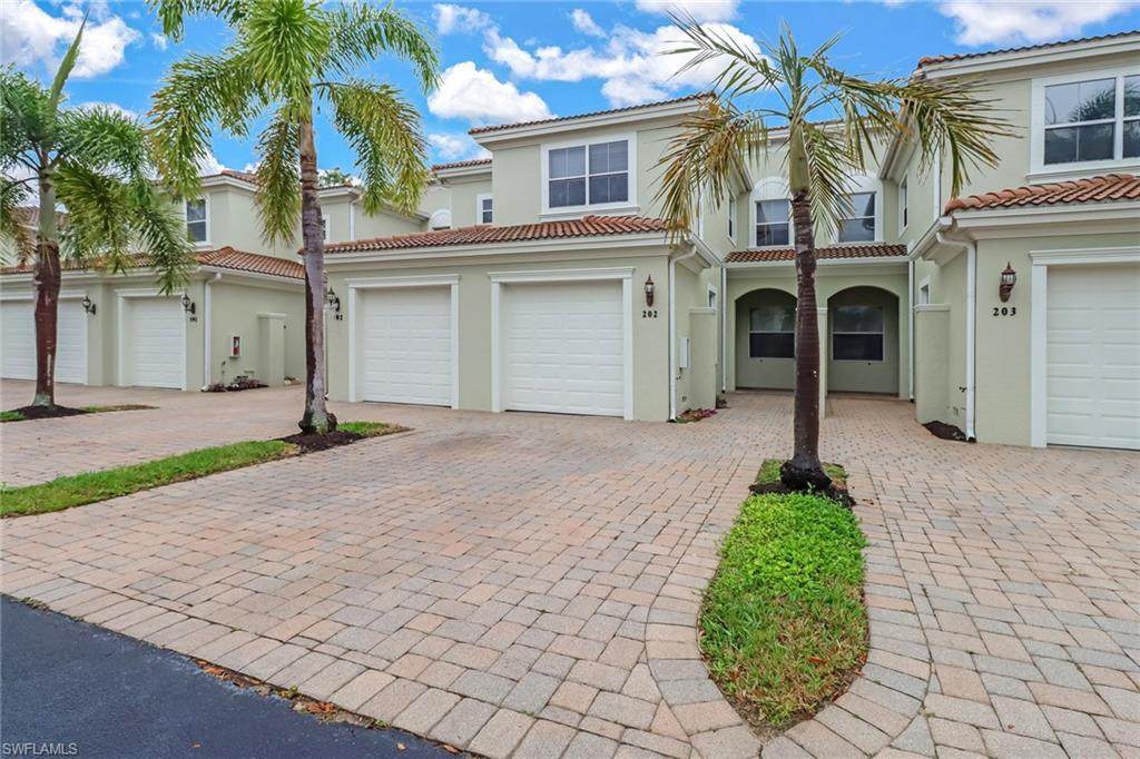 1455 Mariposa Cir - Photo 1