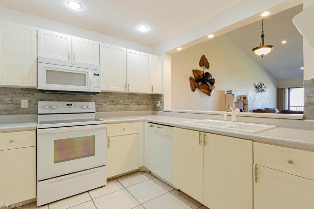 1228 Commonwealth Cir - Photo 1