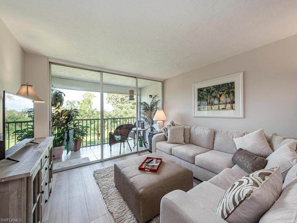1057 Forest Lakes Dr - Photo 1