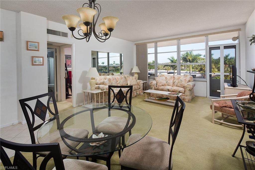 220 Seaview Ct - Photo 1
