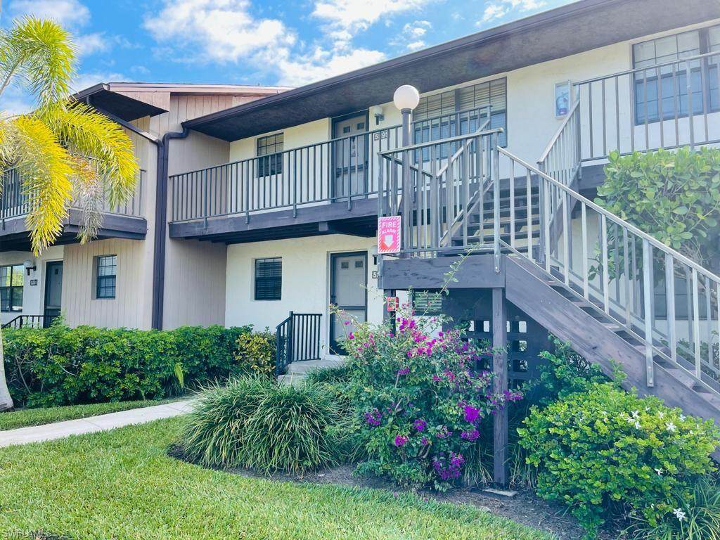 5283 Treetops Dr - Photo 1