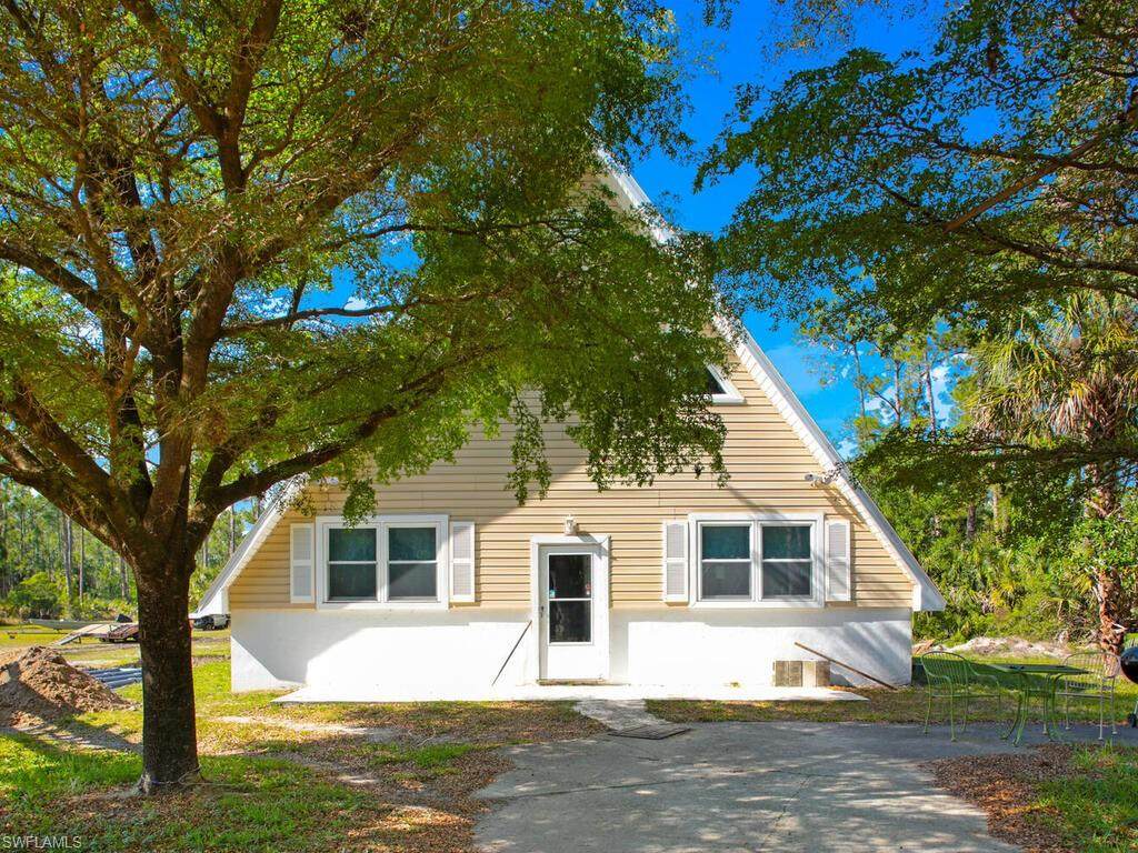 645 10th Ave - Photo 1