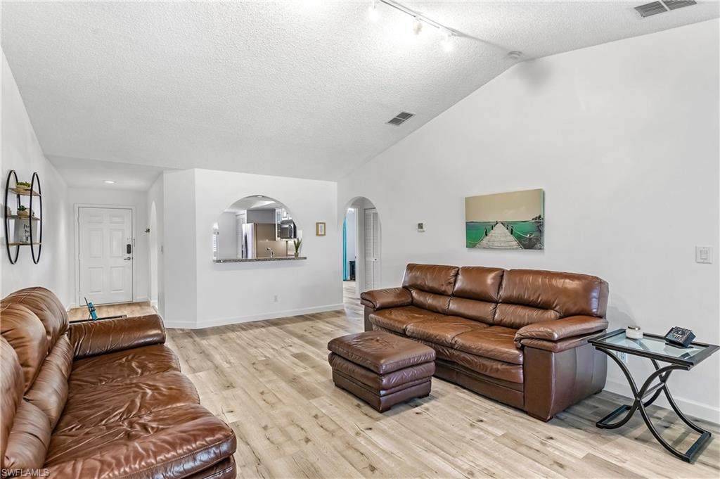 668 Mardel Ct - Photo 1