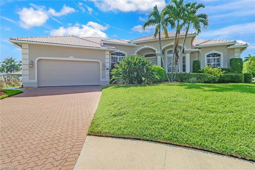 425 River Ct - Photo 1