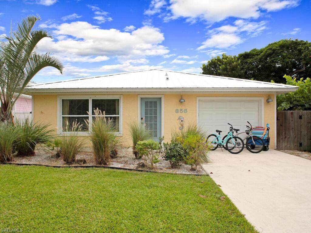 856 98th Ave - Photo 1