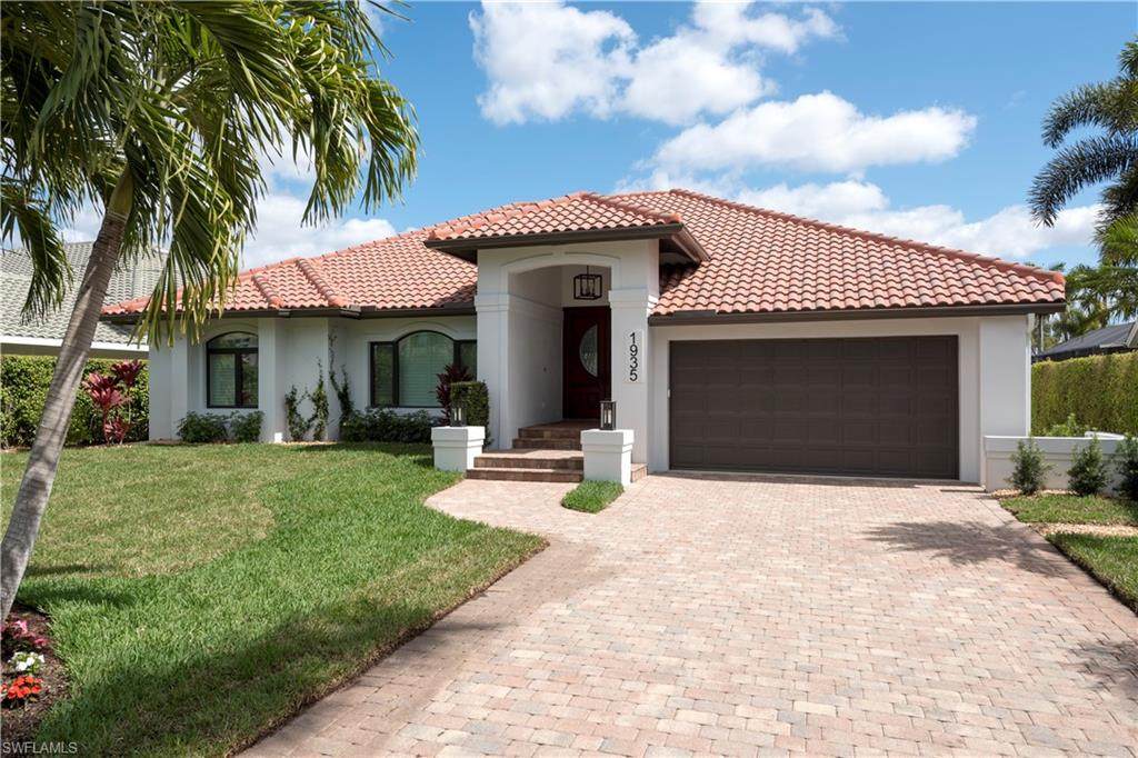 1935 Snook Dr - Photo 1