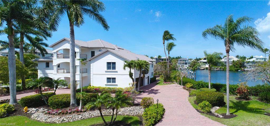 205 Bayfront Dr - Photo 1