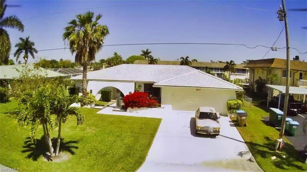 1657 Edith Esplanade - Photo 1