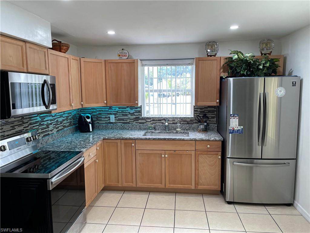 4031 Mandarin Ct - Photo 1