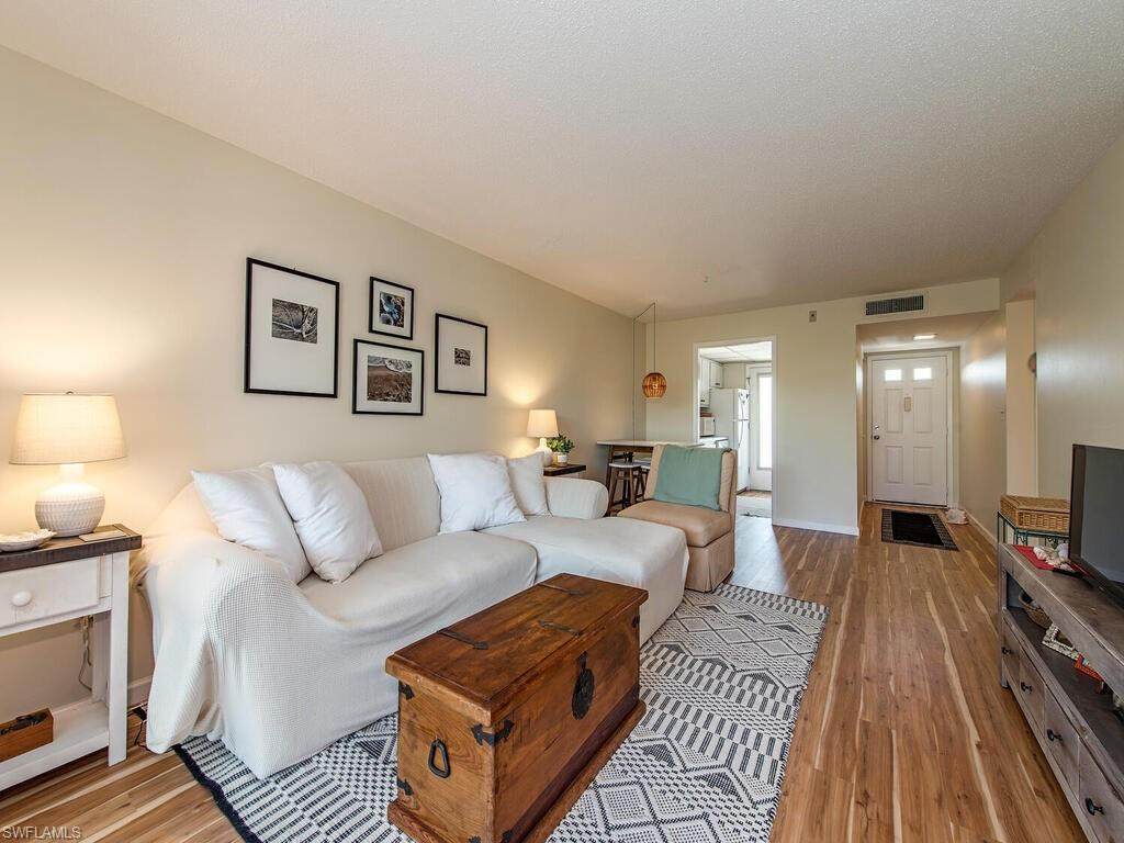 1021 3rd St - Photo 1