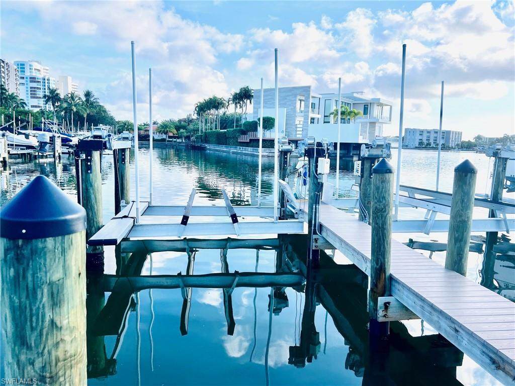 4090 Gulf Shore Blvd - Photo 1