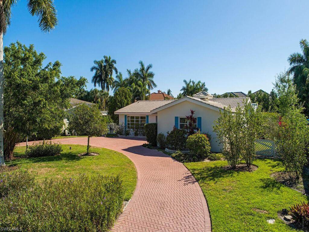 2710 Leeward Ln - Photo 1