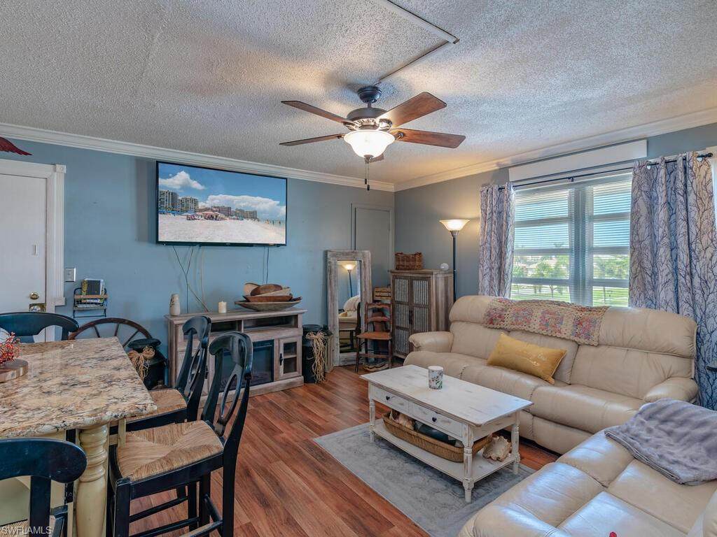 457 Tallwood St - Photo 1