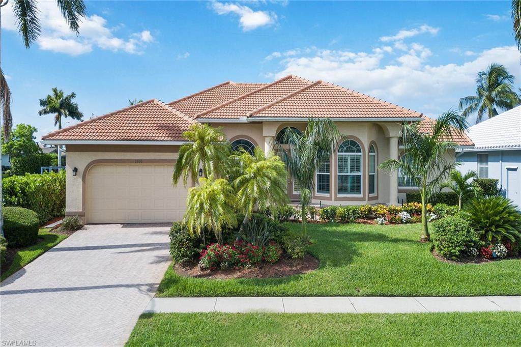 1085 Cottonwood Ct - Photo 1