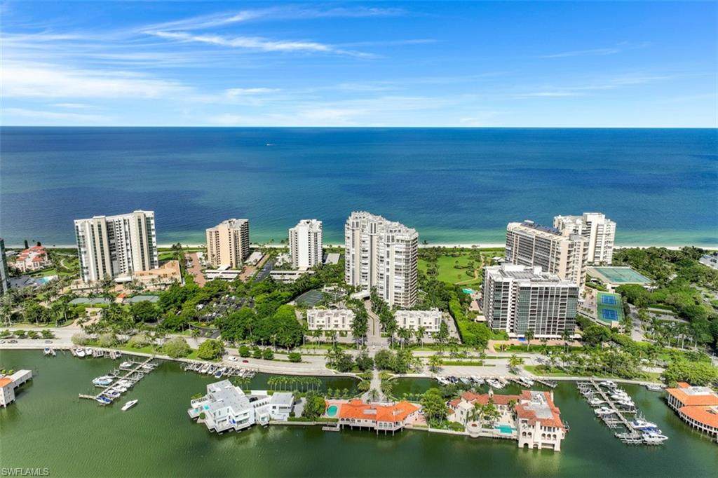 4021 Gulf Shore Blvd - Photo 1