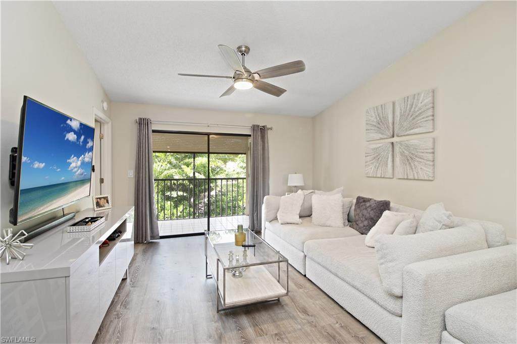 9285 Lake Park Dr - Photo 1