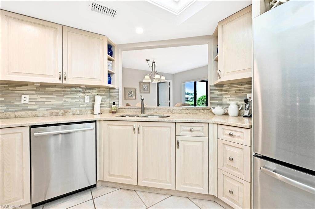 637 Beachwalk Cir - Photo 1