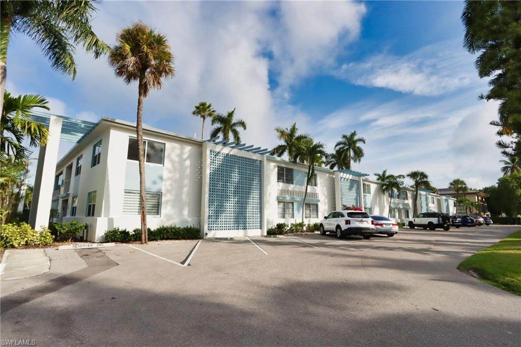 1295 Gulf Shore Blvd - Photo 1
