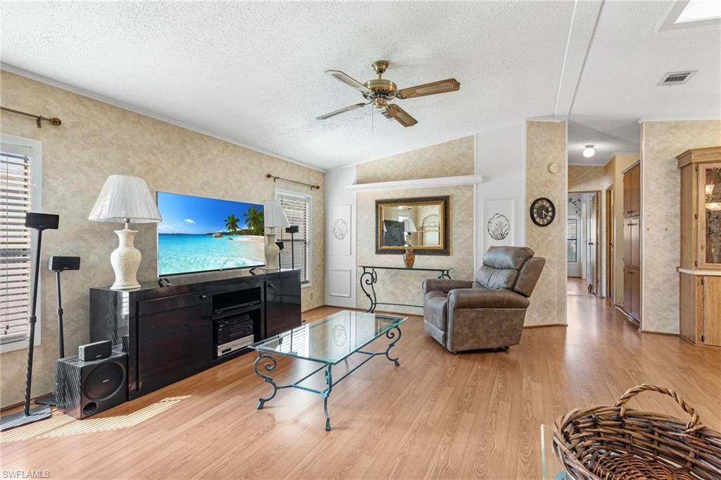 136 Arctic Way - Photo 1