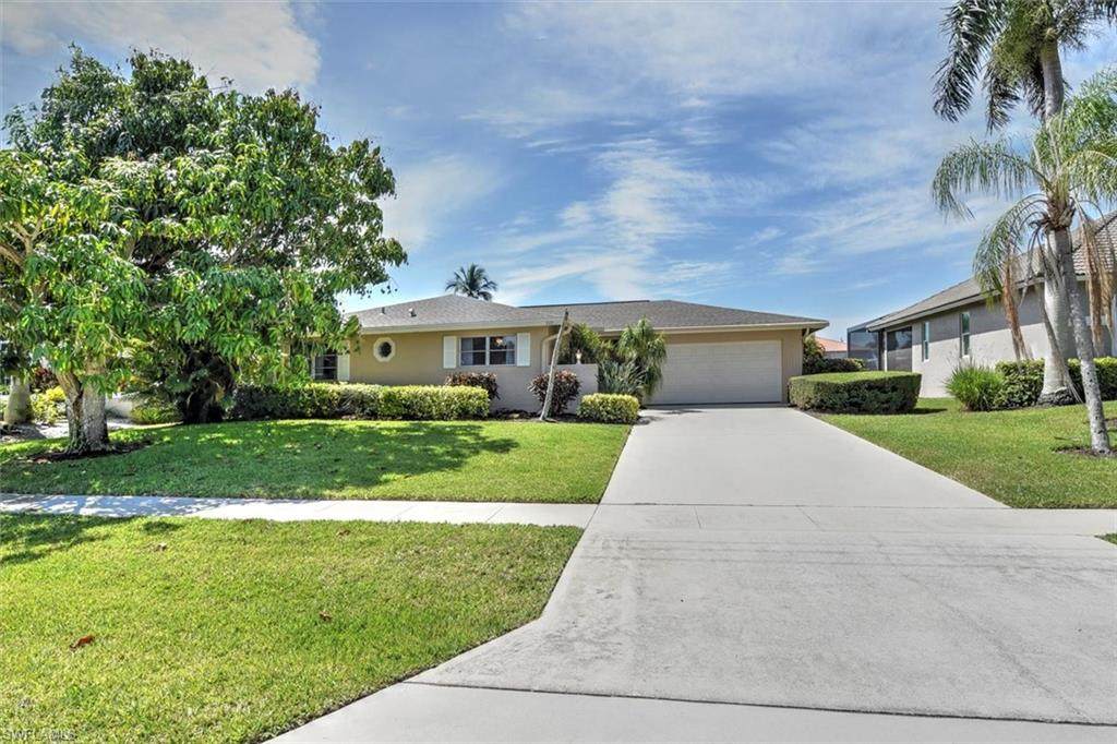 577 Seagrape Dr - Photo 1