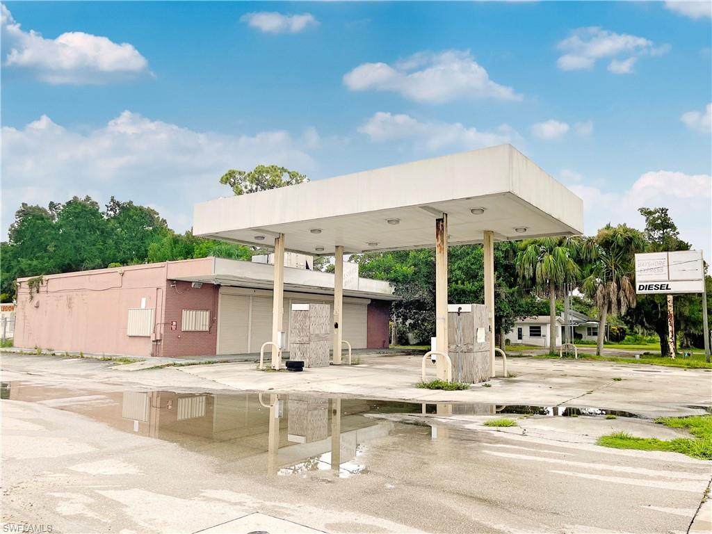 5760 Bayshore Rd - Photo 1