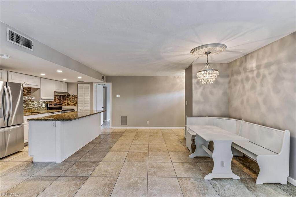200 Palm Dr - Photo 1