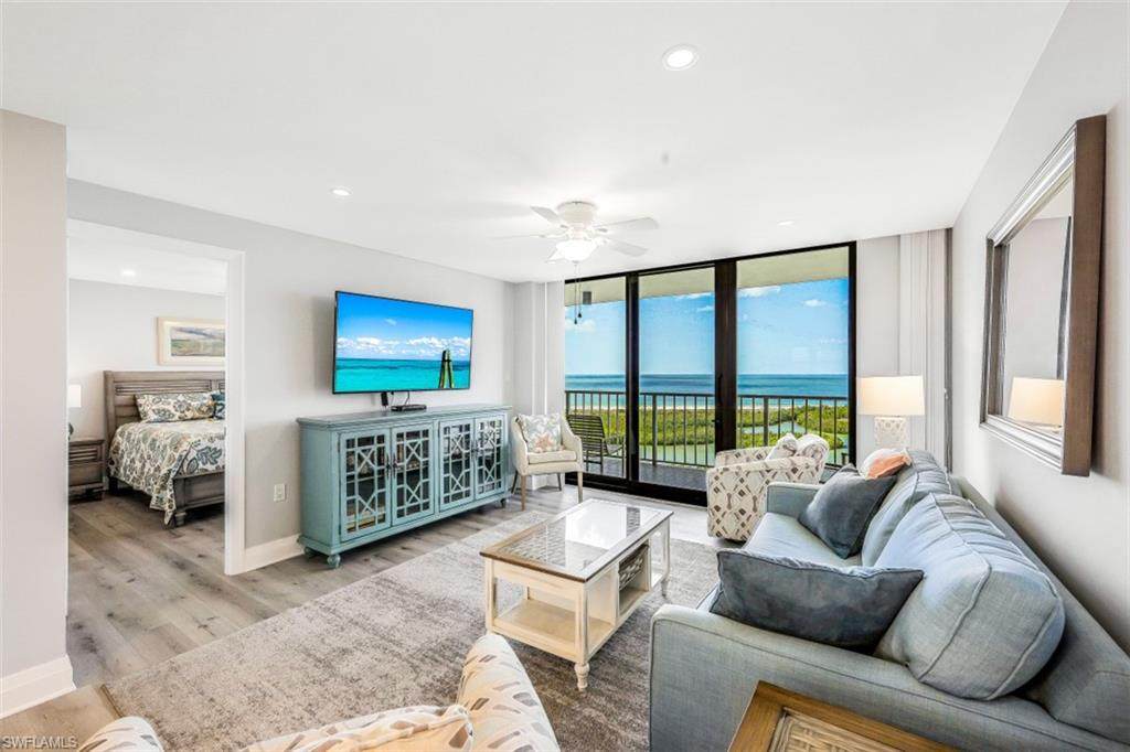 440 Seaview Ct - Photo 1