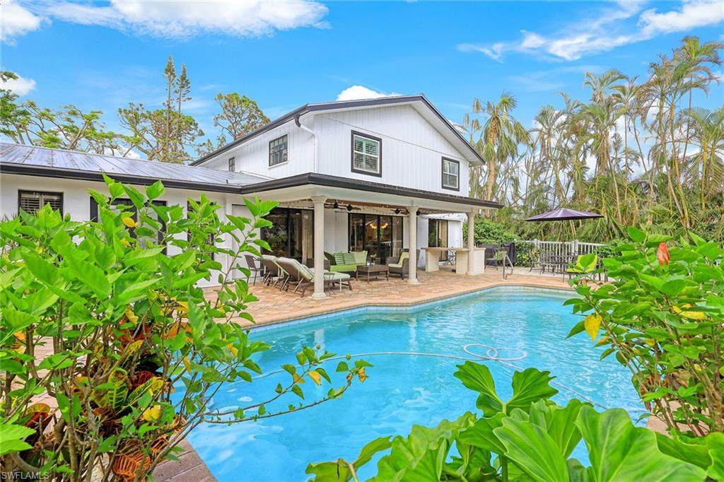 1030 Aqua Ln - Photo 1