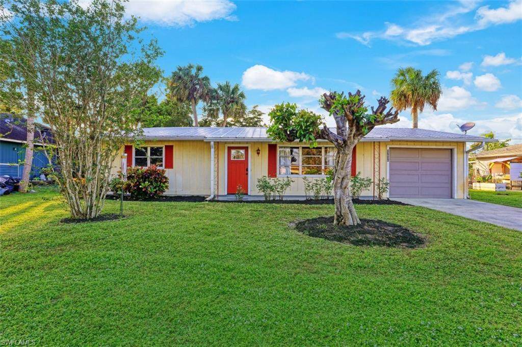 27936 Lance Dr - Photo 1