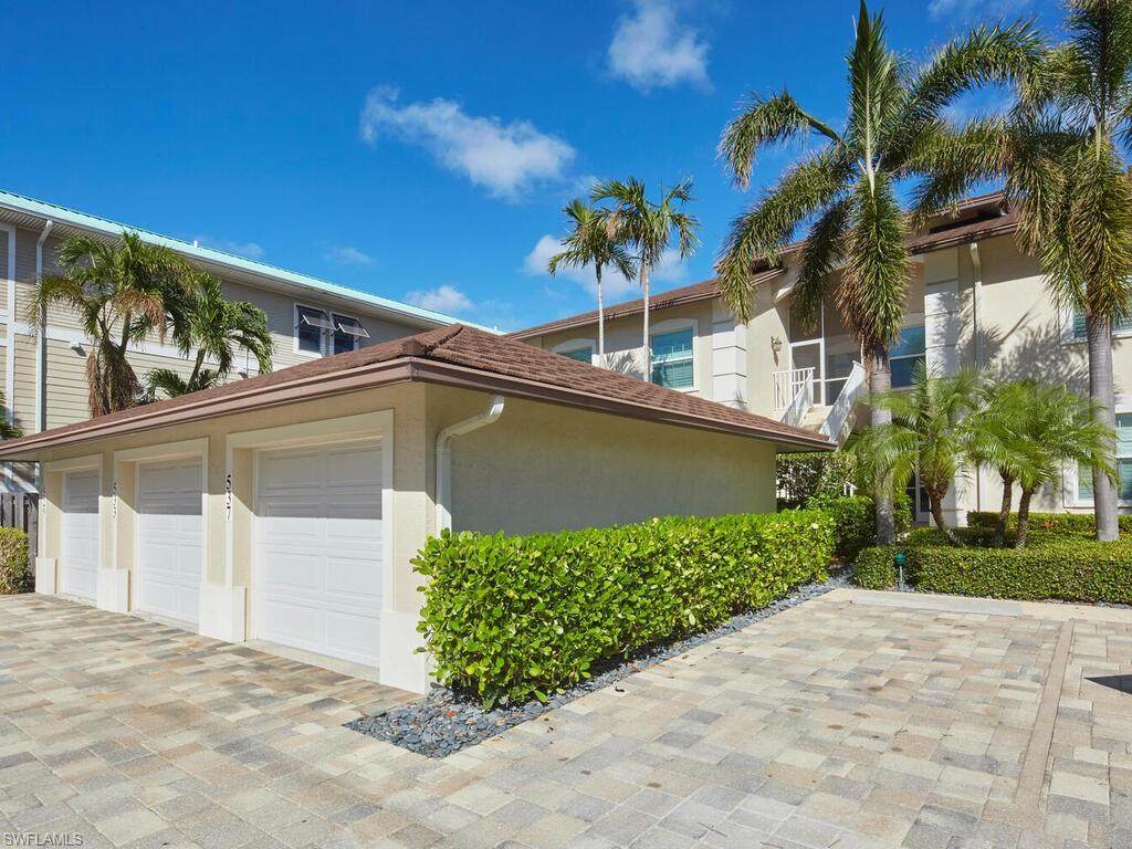529 11th Ave - Photo 1