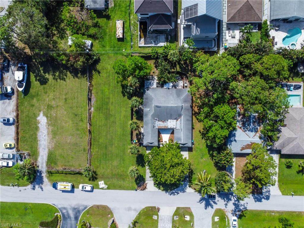 858 93rd Ave - Photo 1