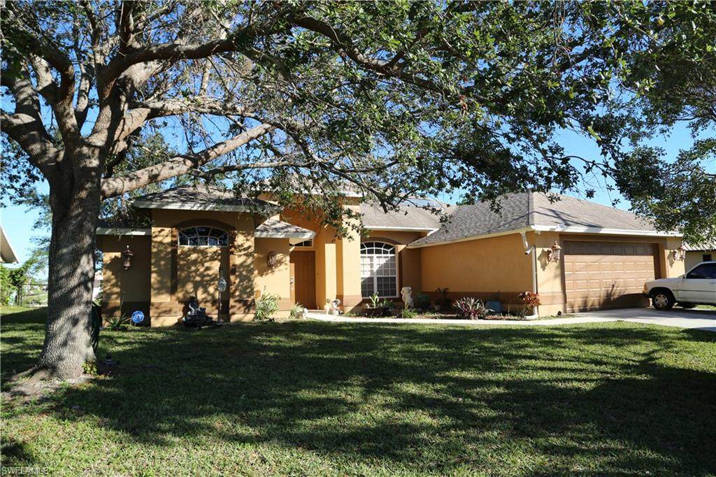 527 18th Ave - Photo 1