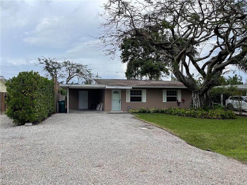1061 Sperling Ave - Photo 1
