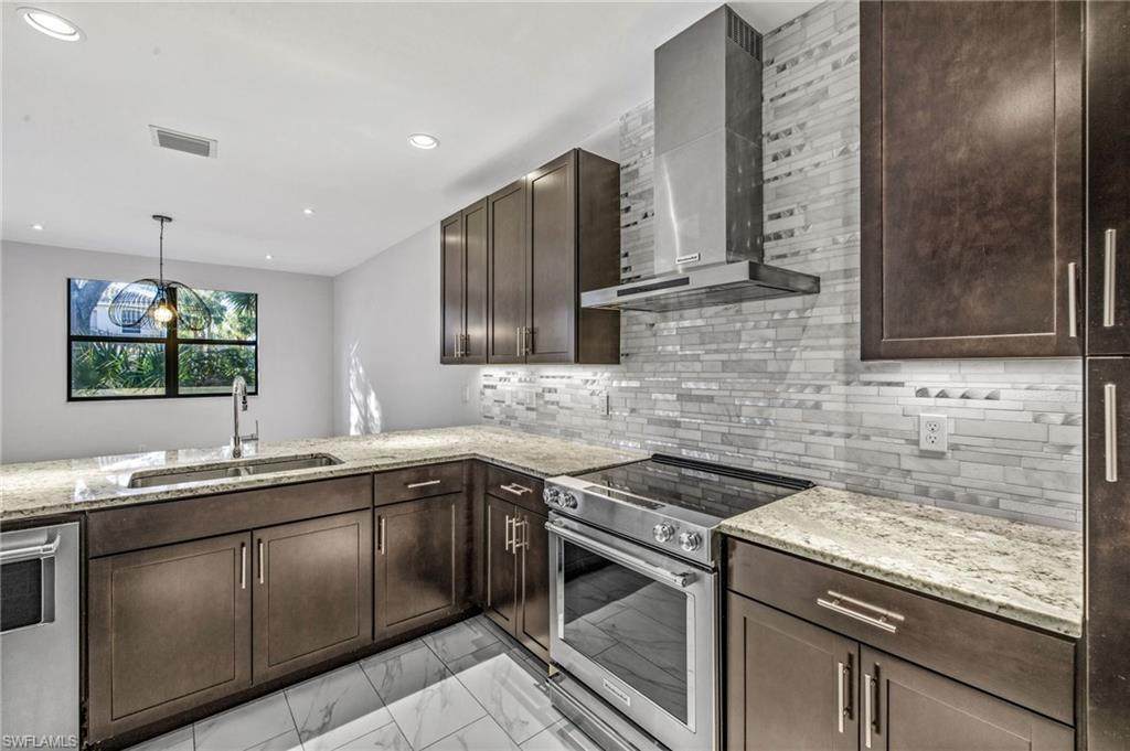 7841 Bristol Cir - Photo 1