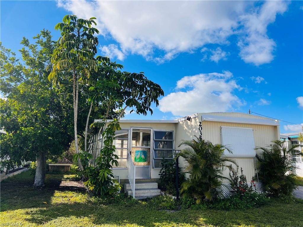 2035 Seagrape Ct - Photo 1