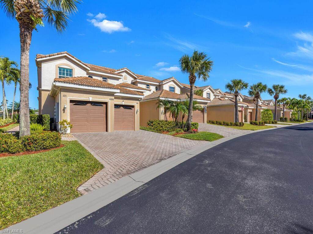 6886 Sterling Greens Ct - Photo 1