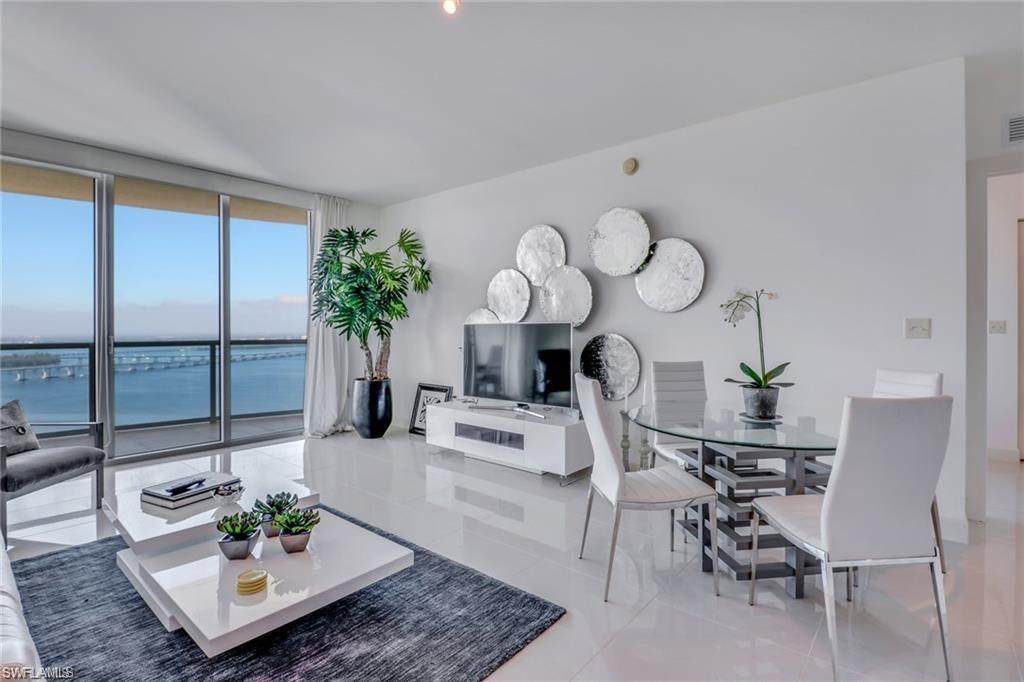 3000 Oasis Grand Blvd - Photo 1
