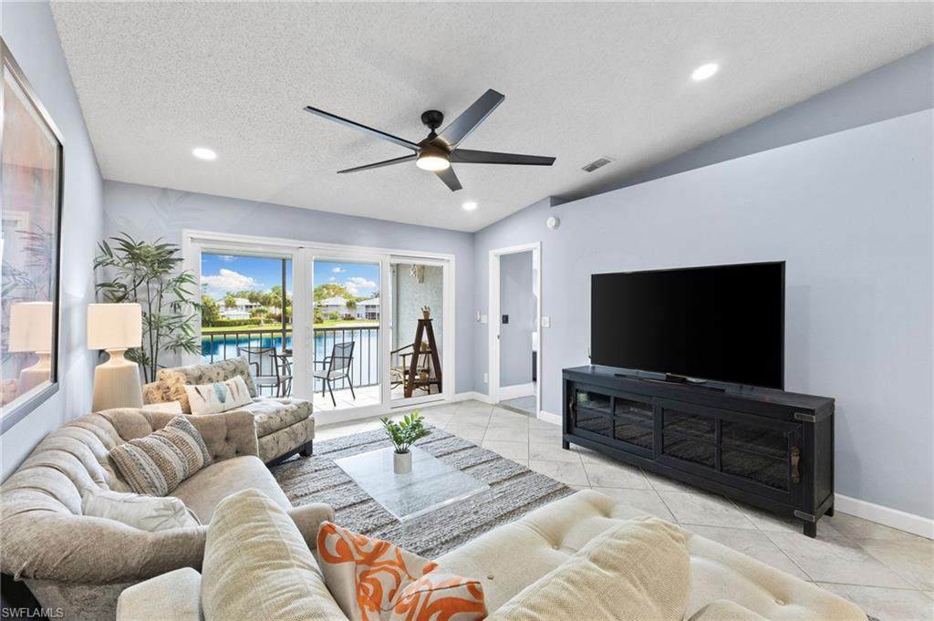 885 New Waterford Dr U202, Naples, FL 34104 (224036464) Equity Realty