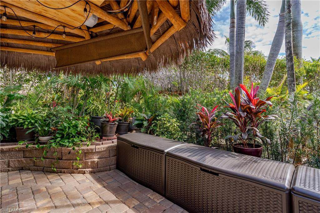 https://bt-photos.global.ssl.fastly.net/naples/orig_boomver_1_224091708-2.jpg