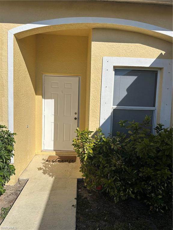 305 27th St - Photo 1